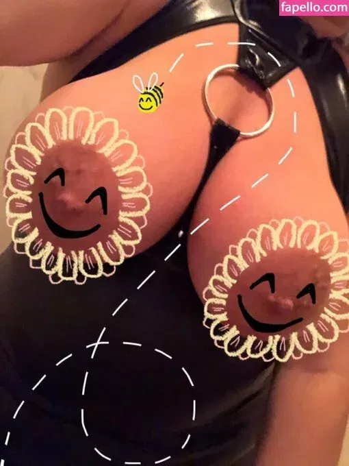 Bustylandlady02 Onlyfans Photo Gallery 