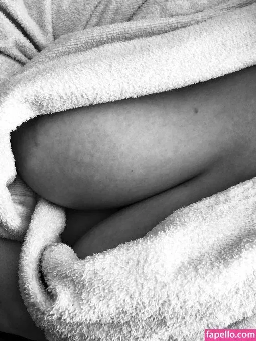 Bustylandlady02 Onlyfans Photo Gallery 