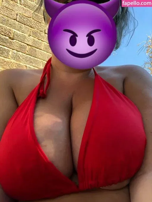 Bustylandlady02 Onlyfans Photo Gallery 