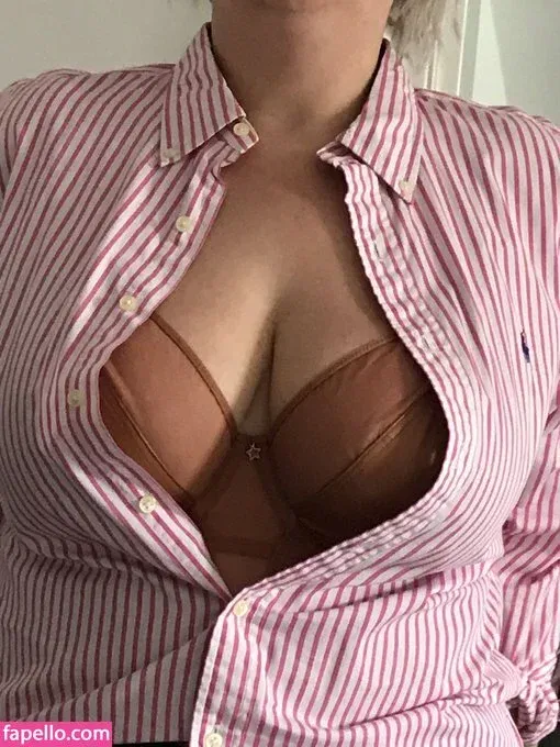 Bustylandlady02 Onlyfans Photo Gallery 
