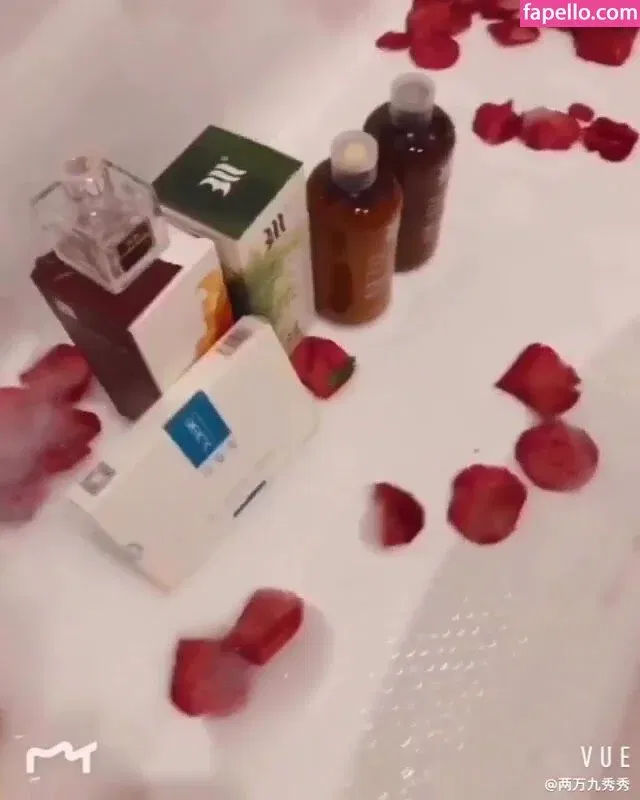 yona.z Onlyfans Photo Gallery 