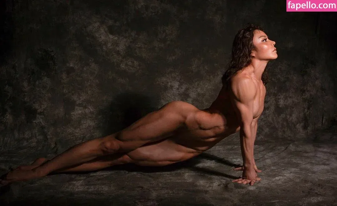 yona.z Onlyfans Photo Gallery 