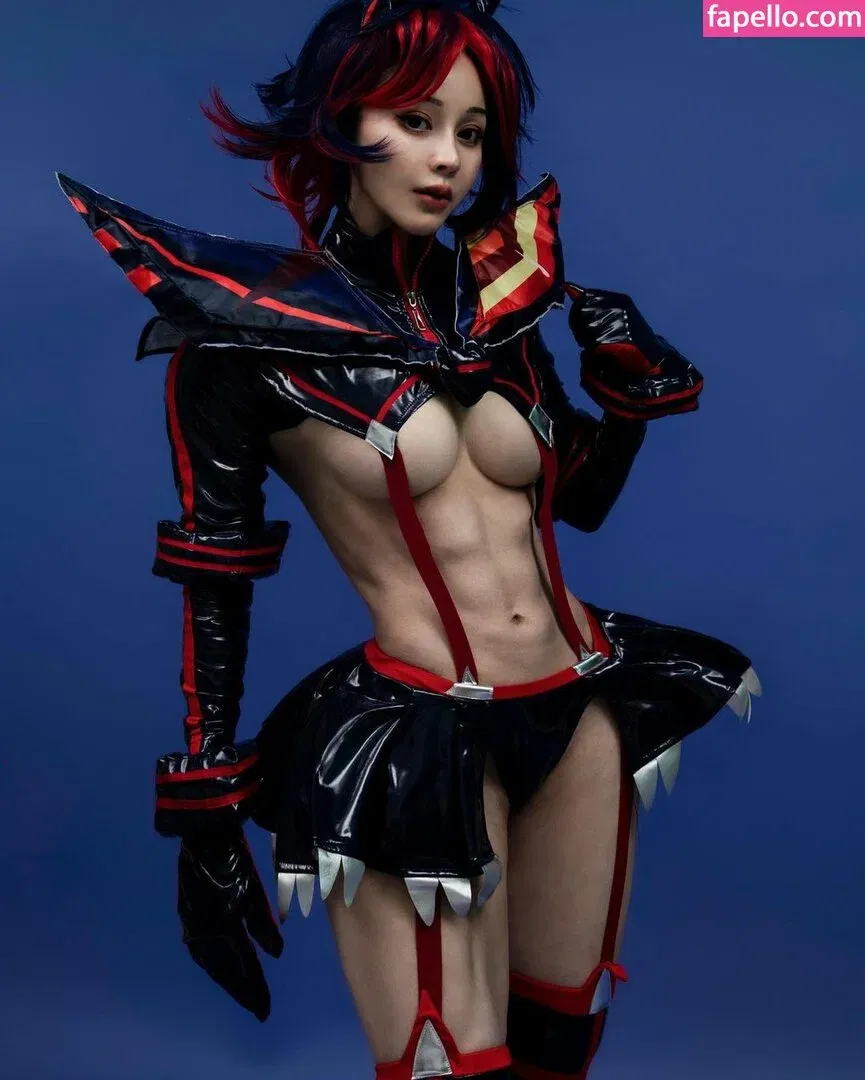 yona.z Onlyfans Photo Gallery 