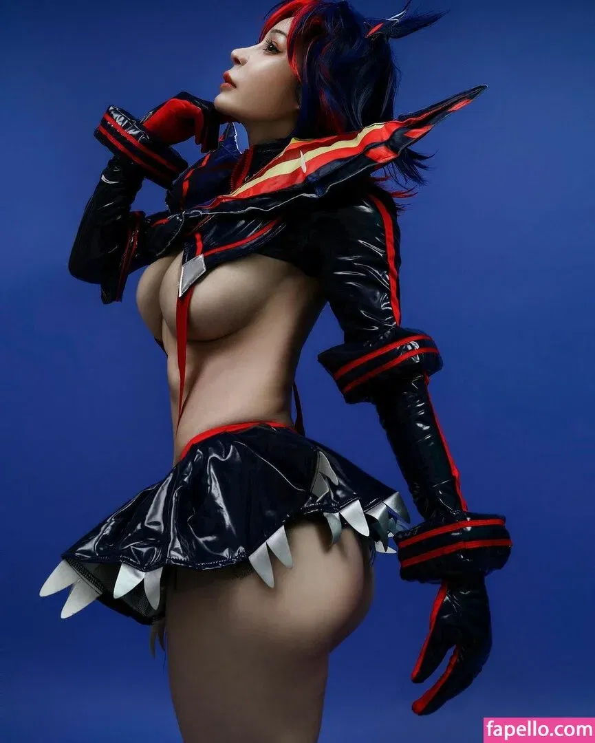 yona.z Onlyfans Photo Gallery 