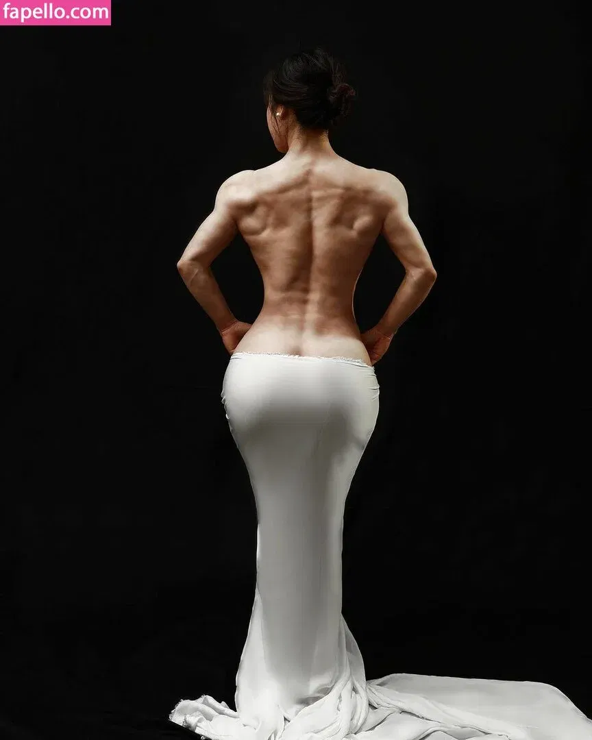 yona.z Onlyfans Photo Gallery 