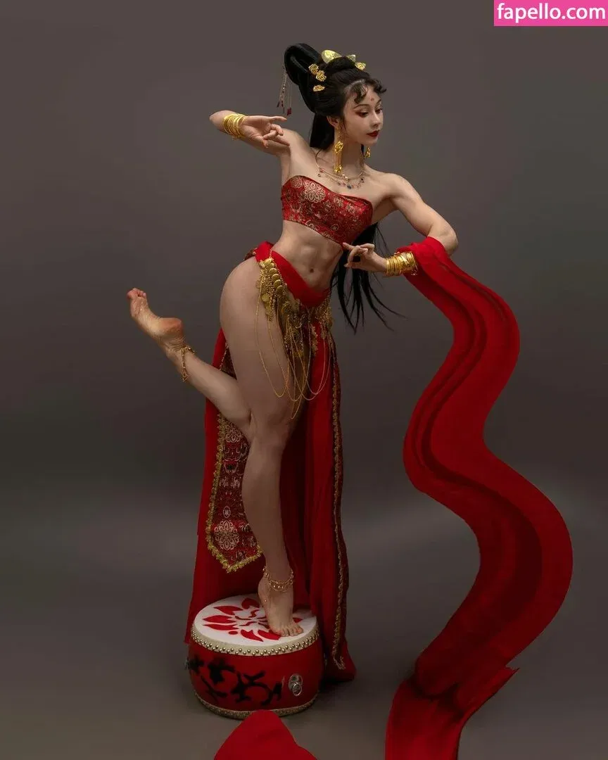 yona.z Onlyfans Photo Gallery 