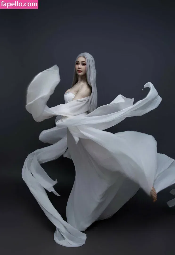 yona.z Onlyfans Photo Gallery 