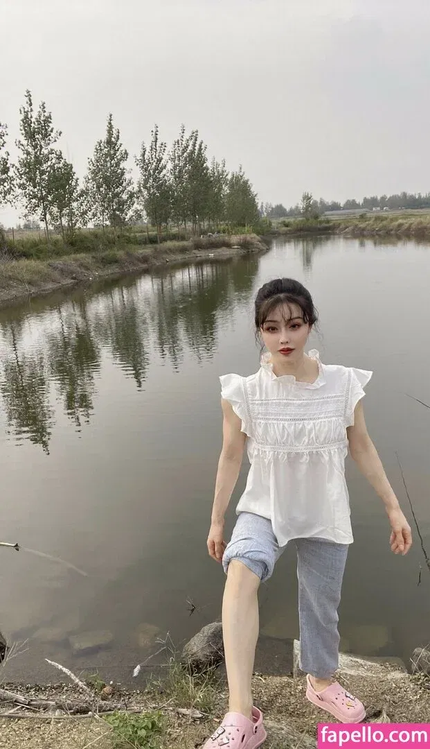 yona.z Onlyfans Photo Gallery 