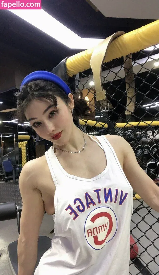 yona.z Onlyfans Photo Gallery 