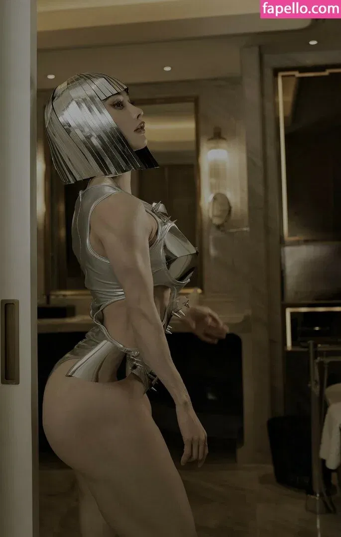 yona.z Onlyfans Photo Gallery 