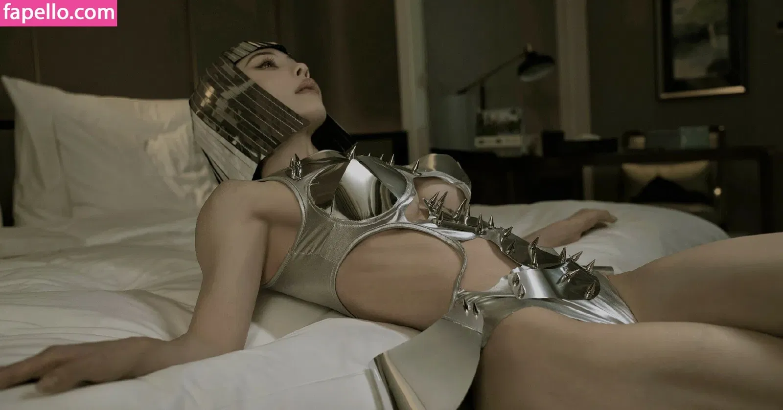 yona.z Onlyfans Photo Gallery 