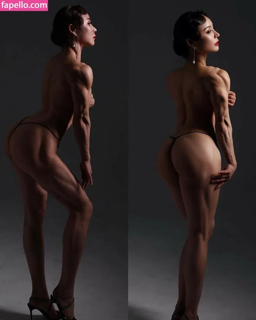 yona.z Onlyfans Photo Gallery 