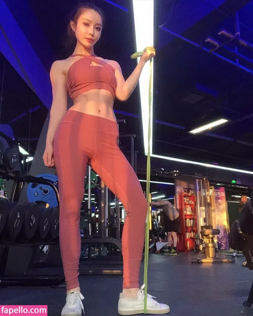 yona.z Onlyfans Photo Gallery 