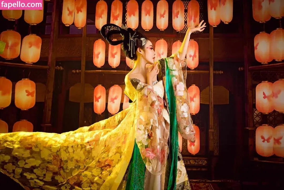 yona.z Onlyfans Photo Gallery 