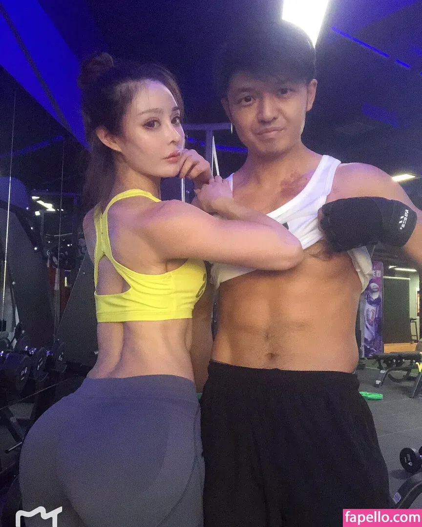 yona.z Onlyfans Photo Gallery 