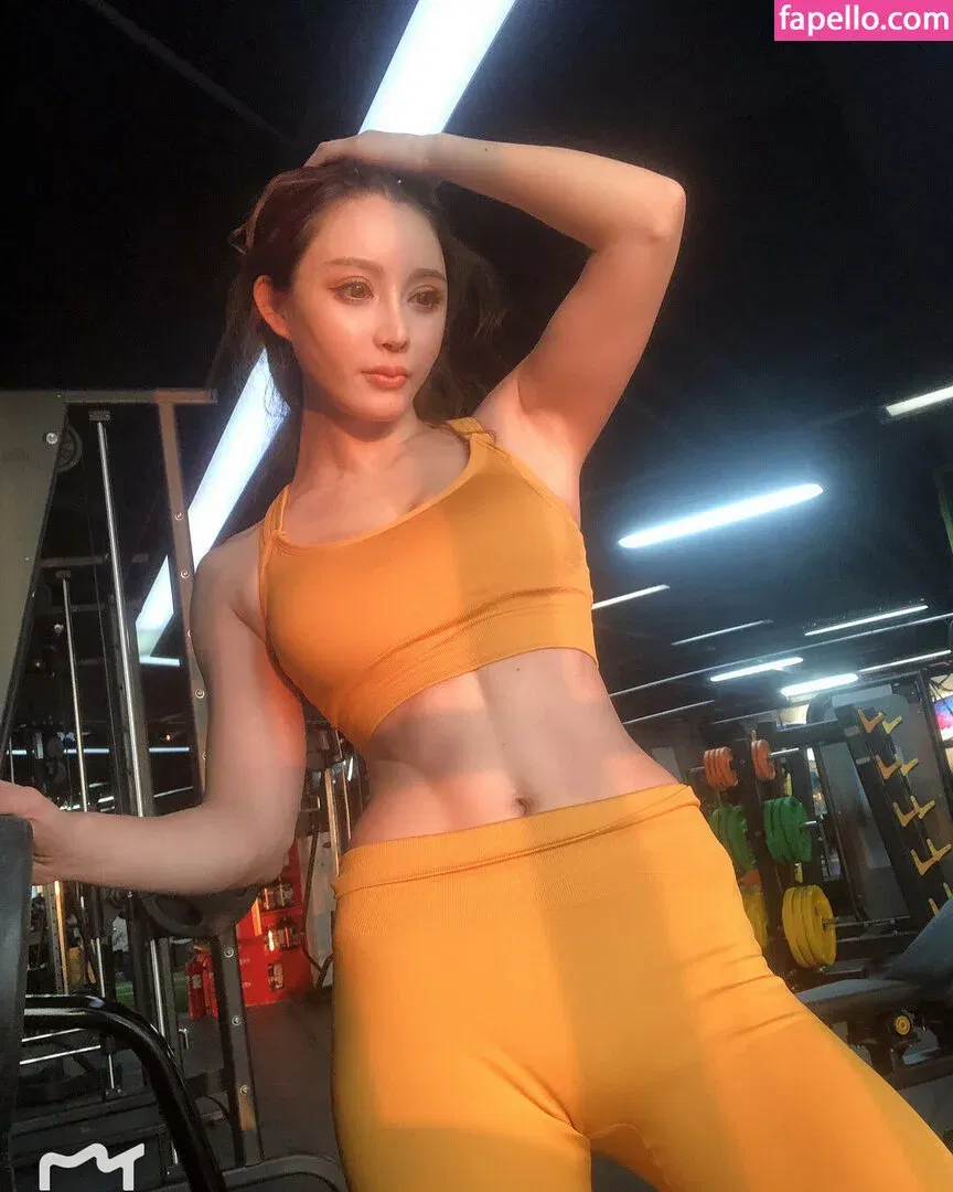 yona.z Onlyfans Photo Gallery 