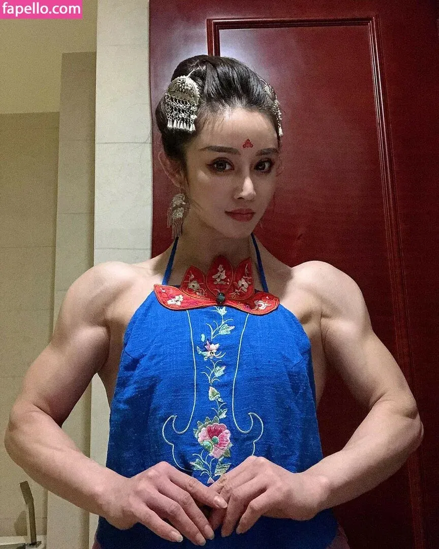 yona.z Onlyfans Photo Gallery 