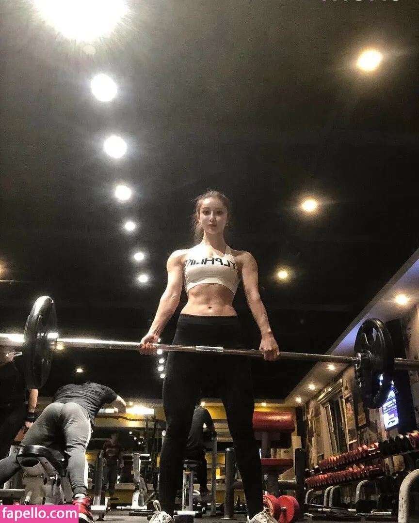 yona.z Onlyfans Photo Gallery 