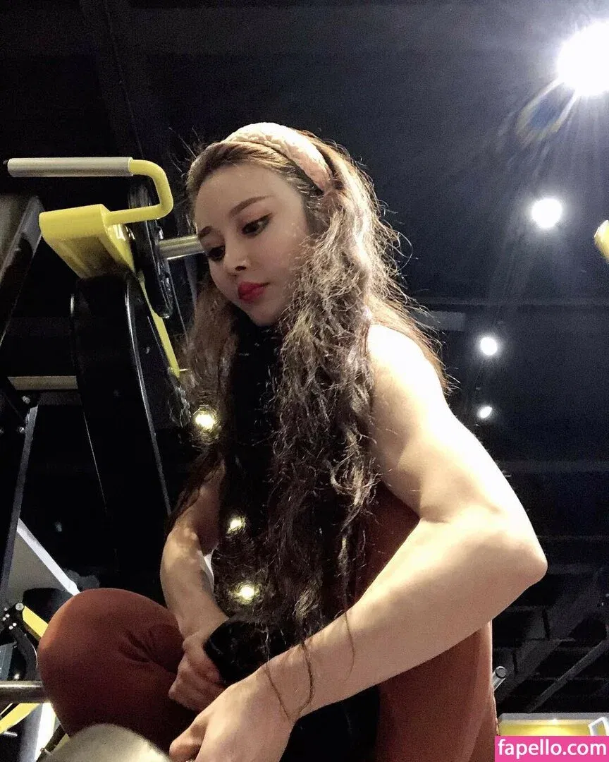 yona.z Onlyfans Photo Gallery 