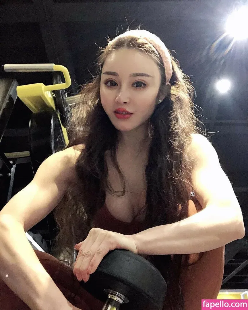 yona.z Onlyfans Photo Gallery 