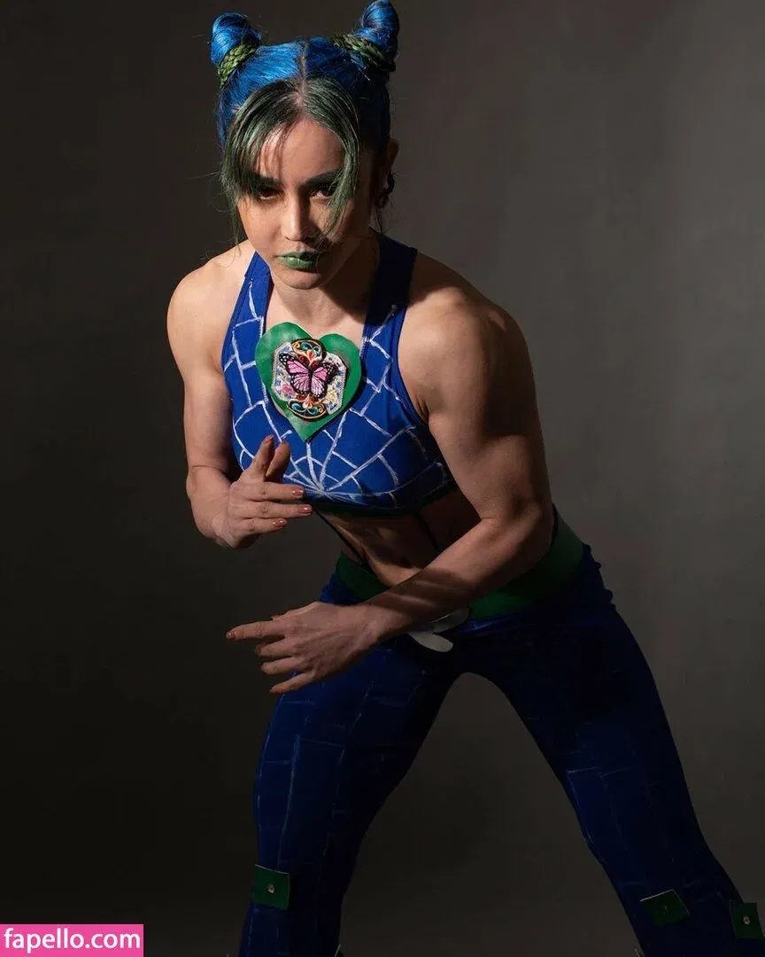 yona.z Onlyfans Photo Gallery 