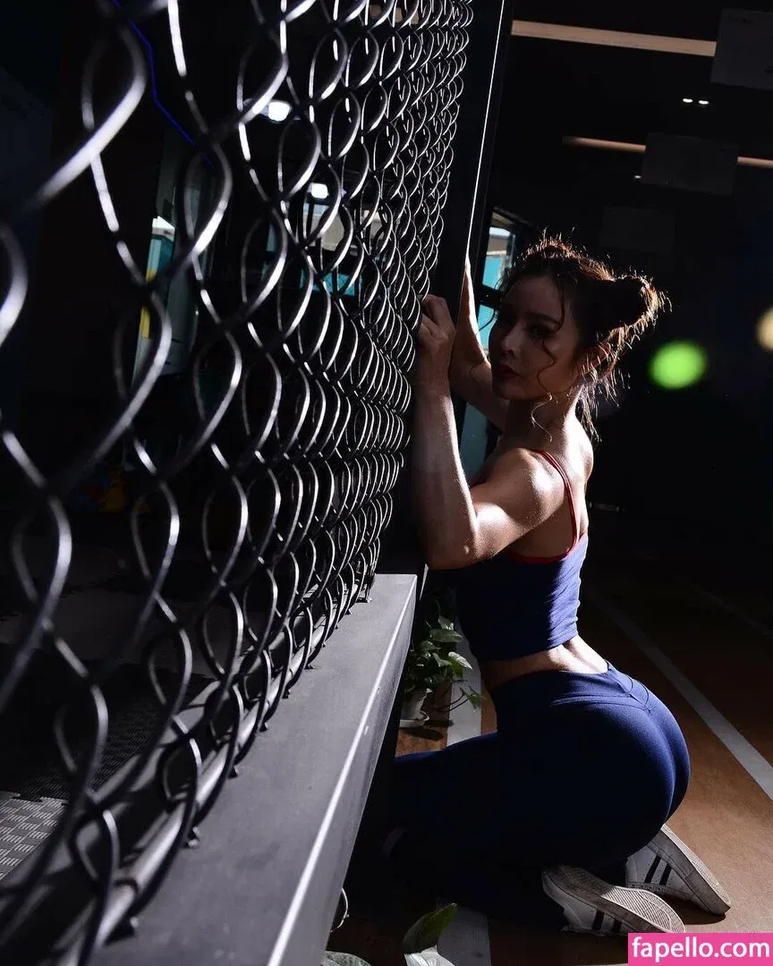 yona.z Onlyfans Photo Gallery 