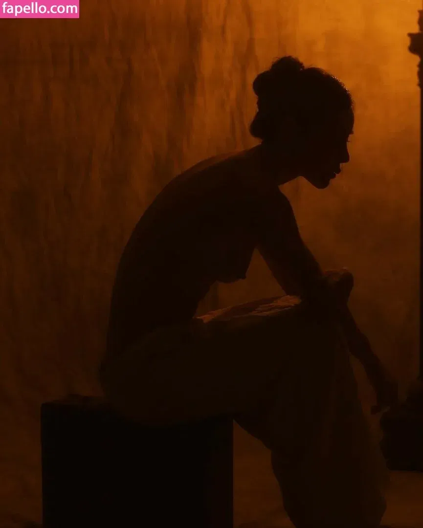 yona.z Onlyfans Photo Gallery 