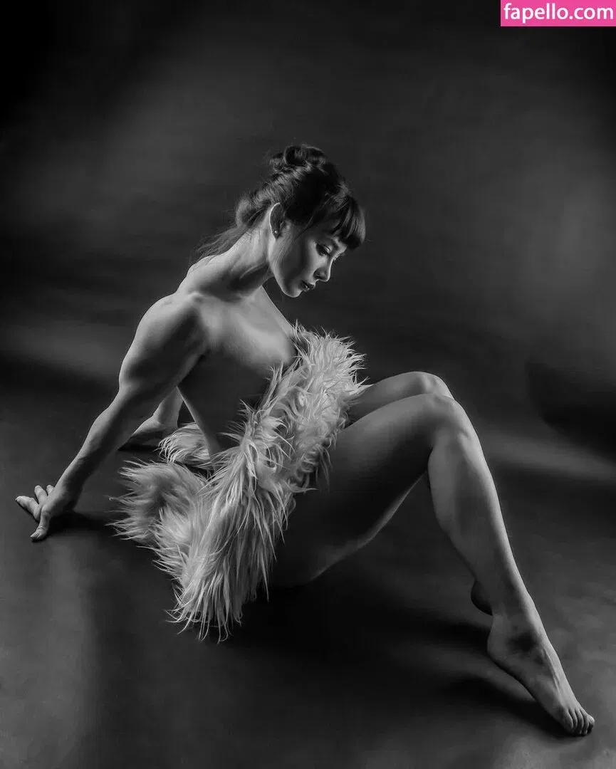 yona.z Onlyfans Photo Gallery 