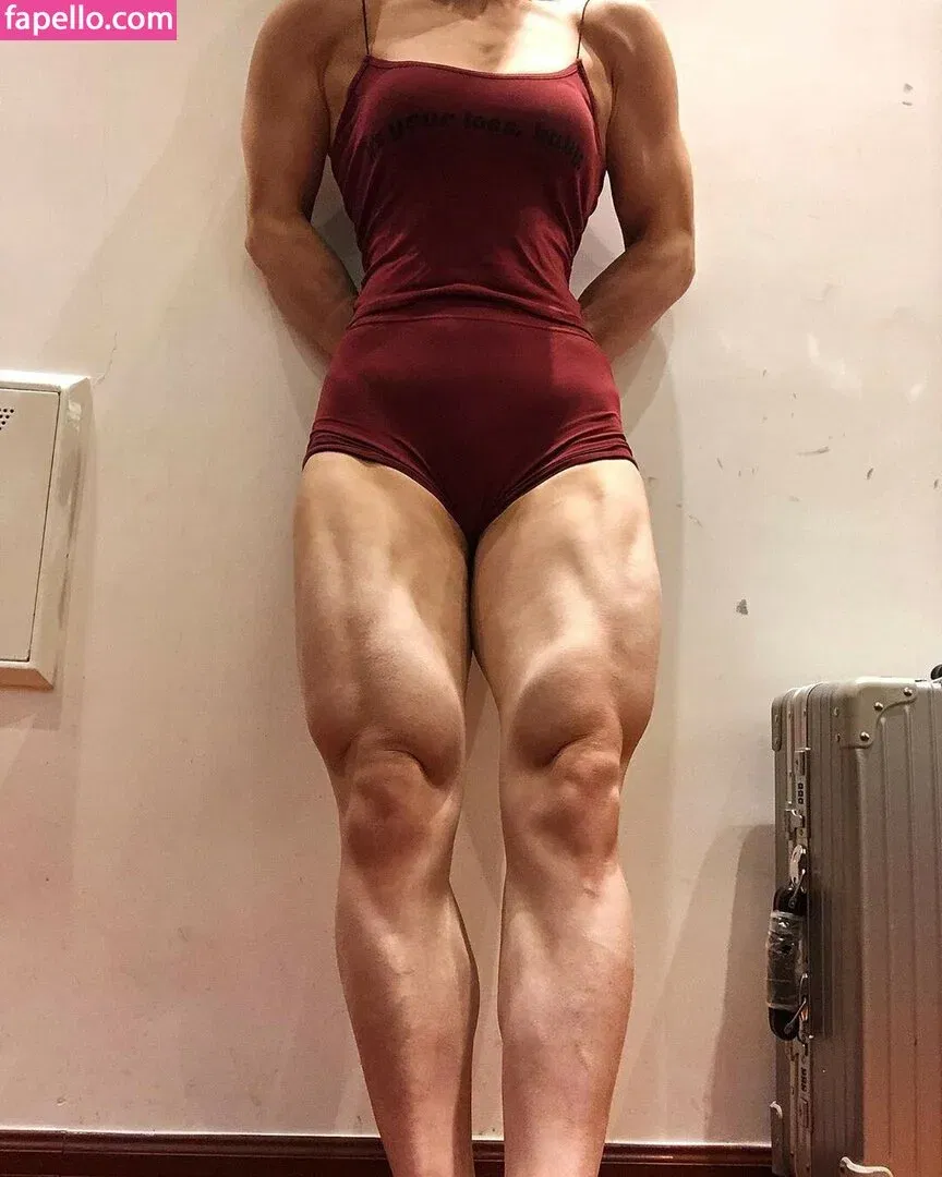 yona.z Onlyfans Photo Gallery 