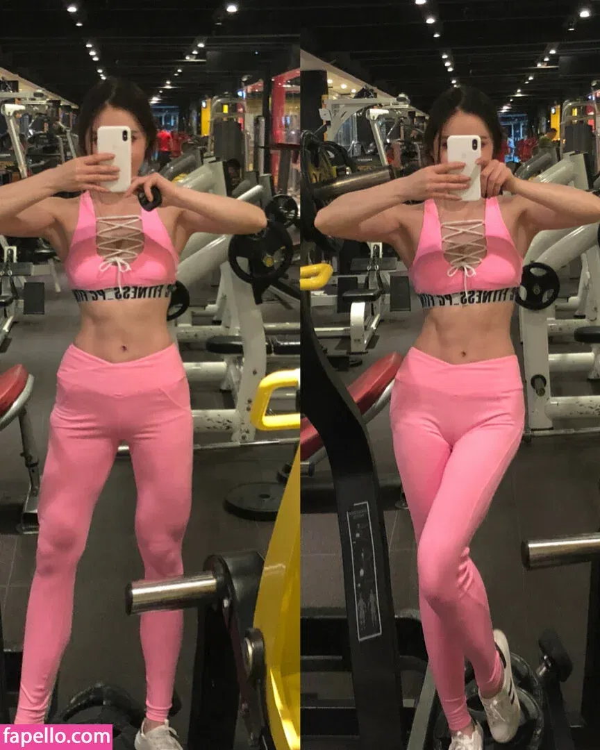 yona.z Onlyfans Photo Gallery 