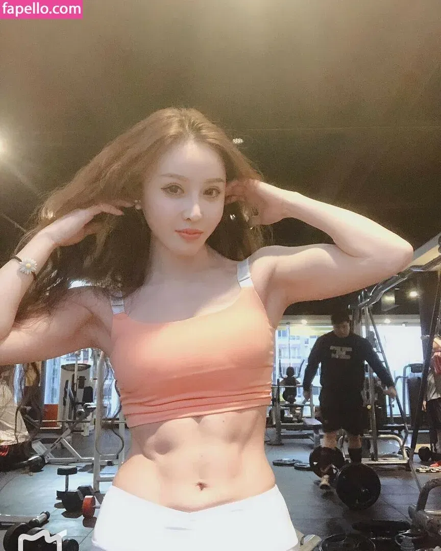 yona.z Onlyfans Photo Gallery 