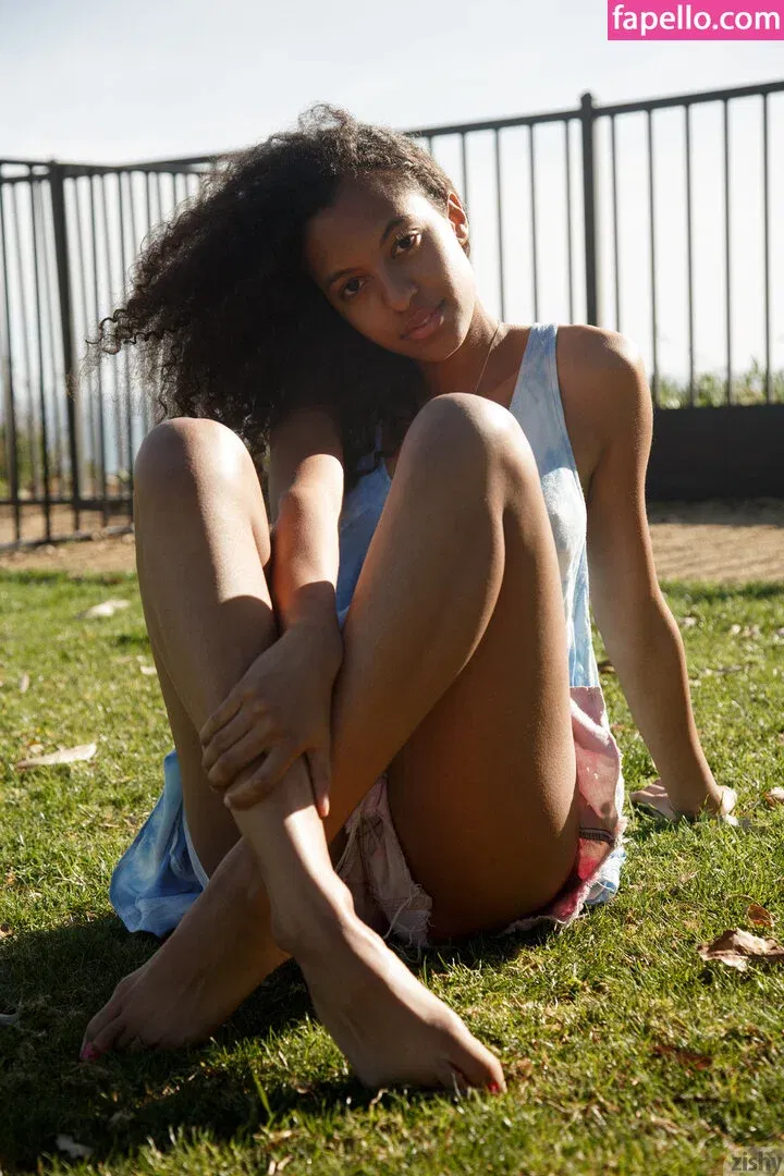 Dream_Viki Onlyfans Photo Gallery 