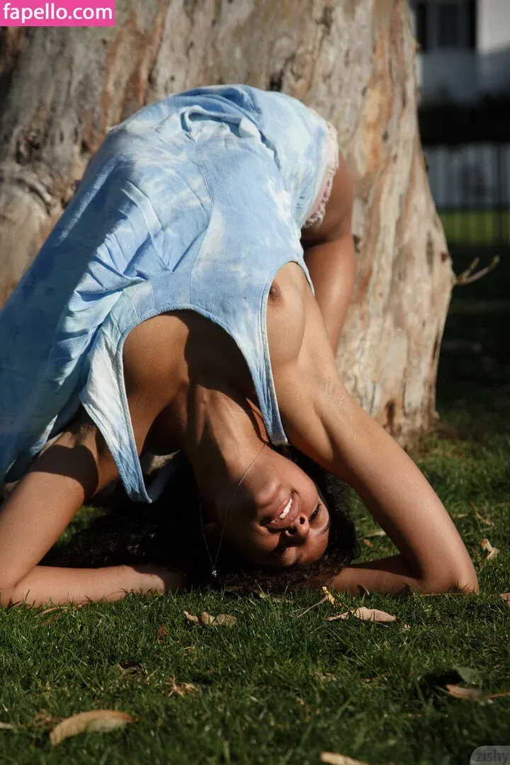 Dream_Viki Onlyfans Photo Gallery 