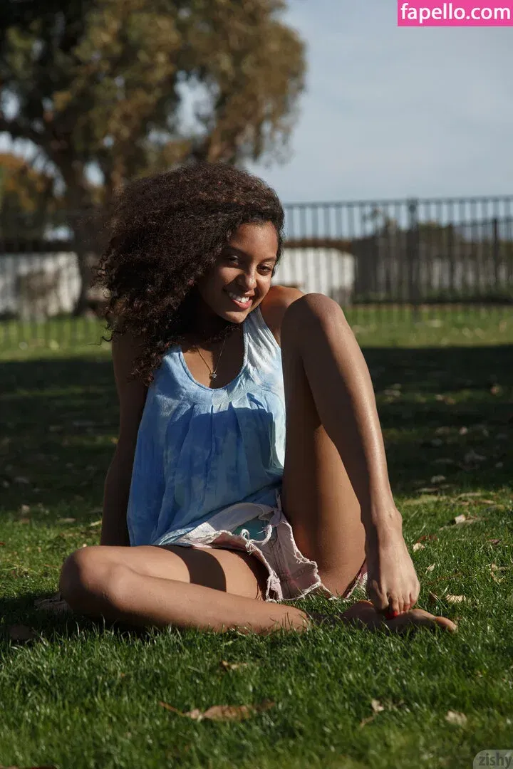 Dream_Viki Onlyfans Photo Gallery 