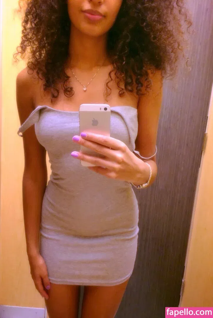 Dream_Viki Onlyfans Photo Gallery 