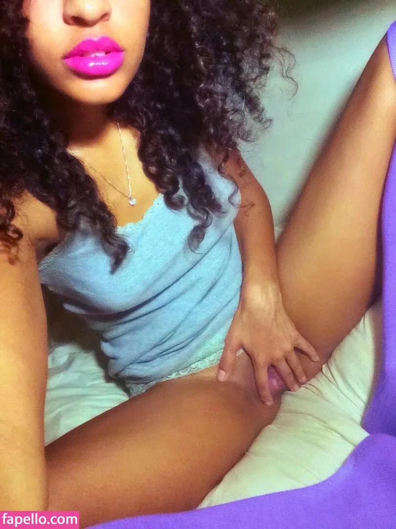 Dream_Viki Onlyfans Photo Gallery 