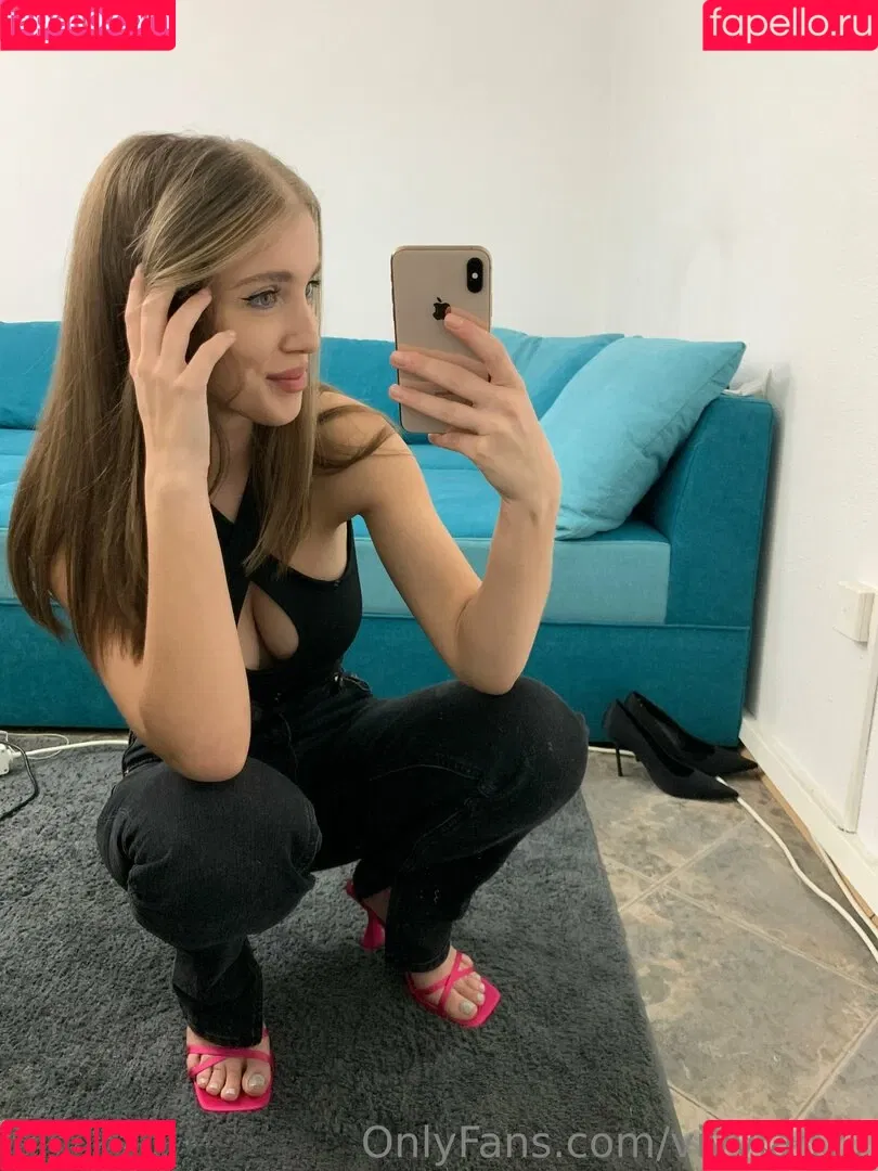 vivvian77 Onlyfans Photo Gallery 