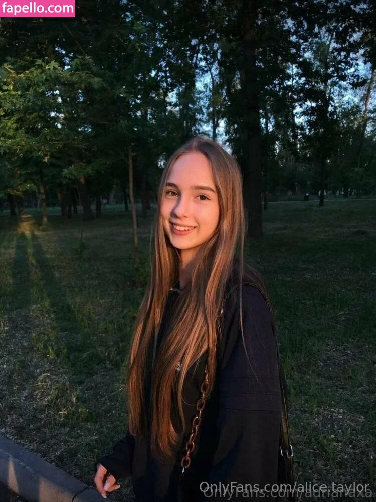 Alice Li Onlyfans Photo Gallery 