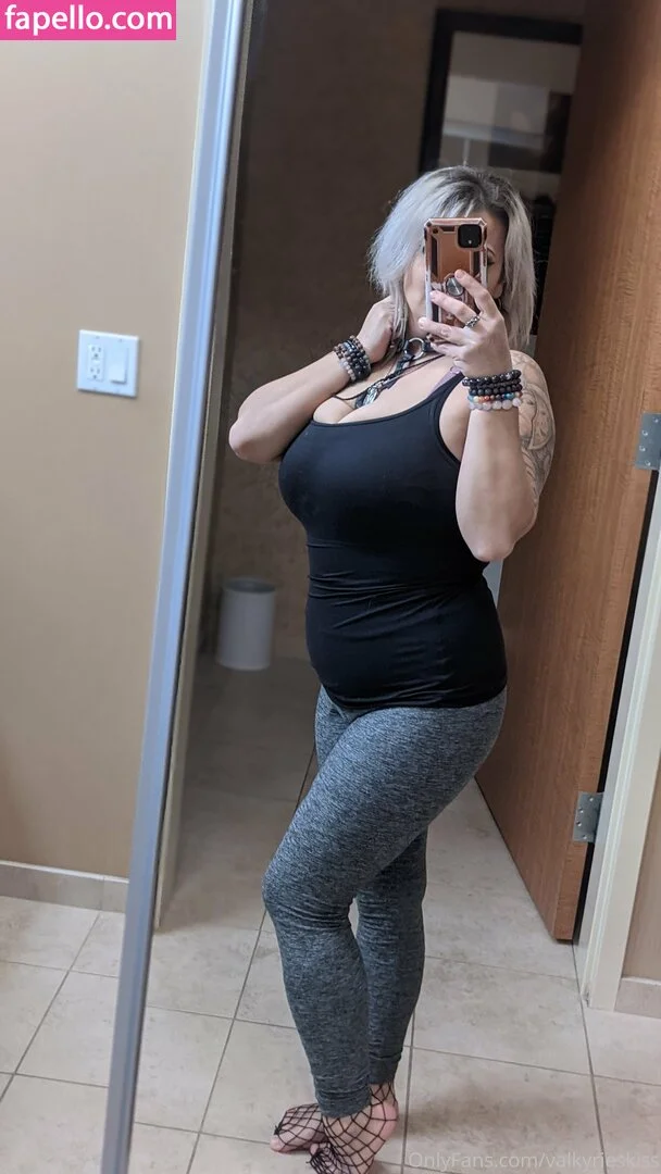 valkyrieskiss Onlyfans Photo Gallery 