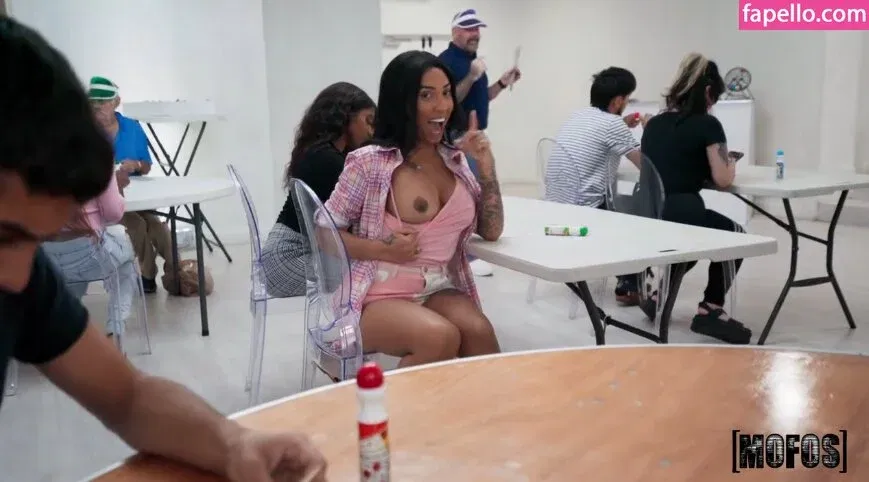 Let´s Post It Onlyfans Photo Gallery 