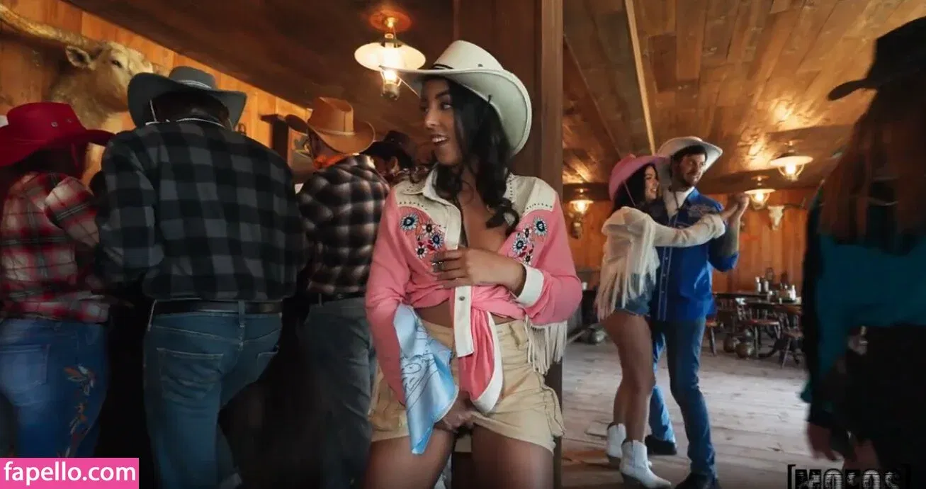 Let´s Post It Onlyfans Photo Gallery 