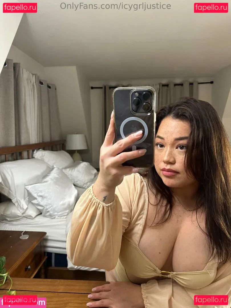 icygrljustice Onlyfans Photo Gallery 