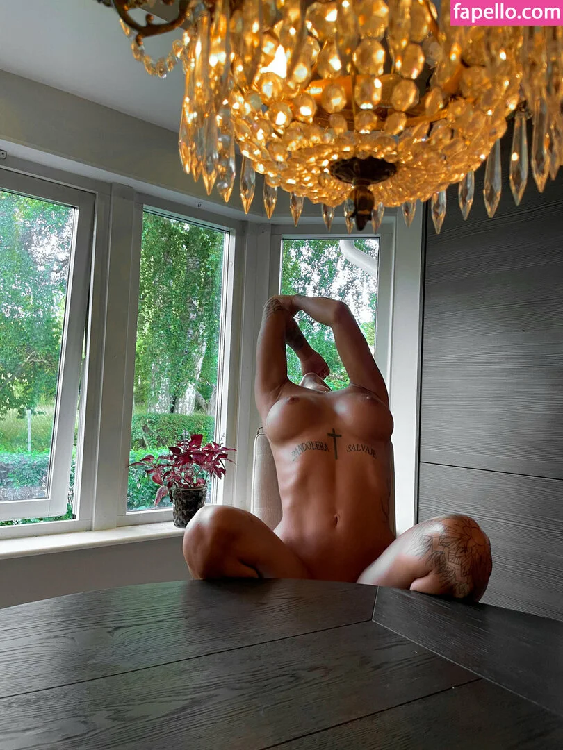 Michelle Svendsen Onlyfans Photo Gallery 