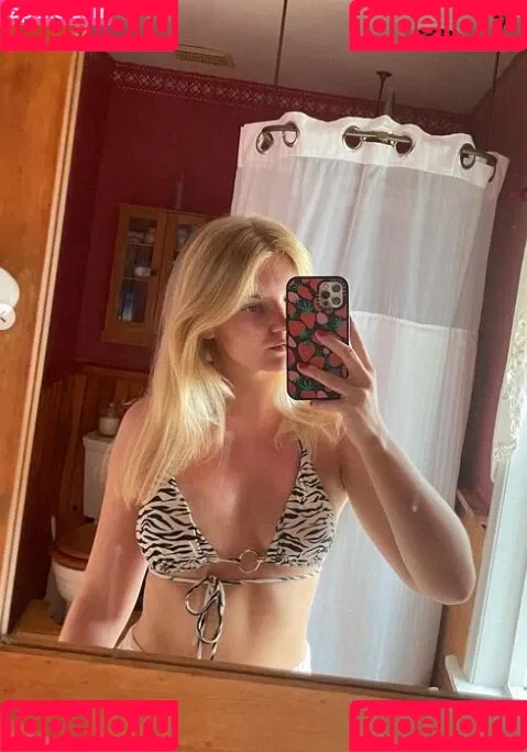 vanessaahlstrom Onlyfans Photo Gallery 