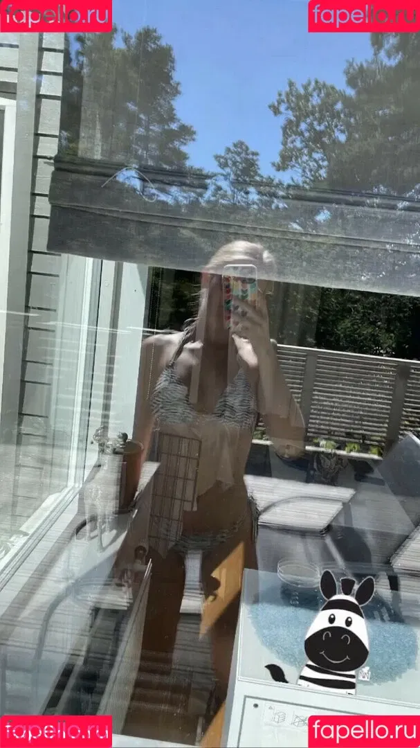 vanessaahlstrom Onlyfans Photo Gallery 