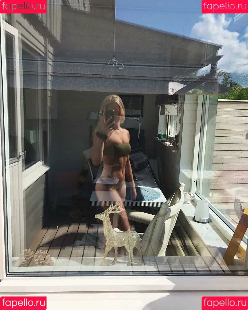 vanessaahlstrom Onlyfans Photo Gallery 