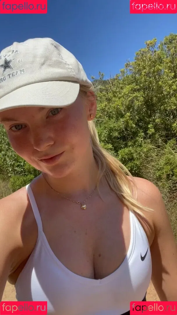 vanessaahlstrom Onlyfans Photo Gallery 