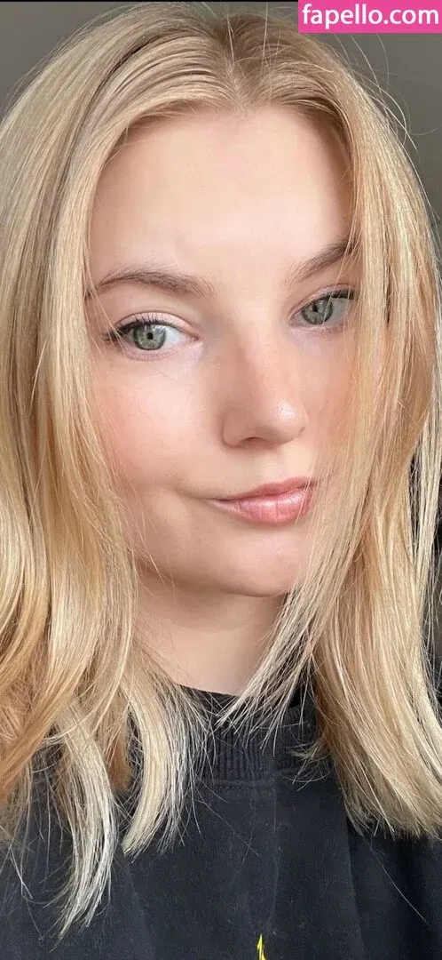 vanessaahlstrom Onlyfans Photo Gallery 