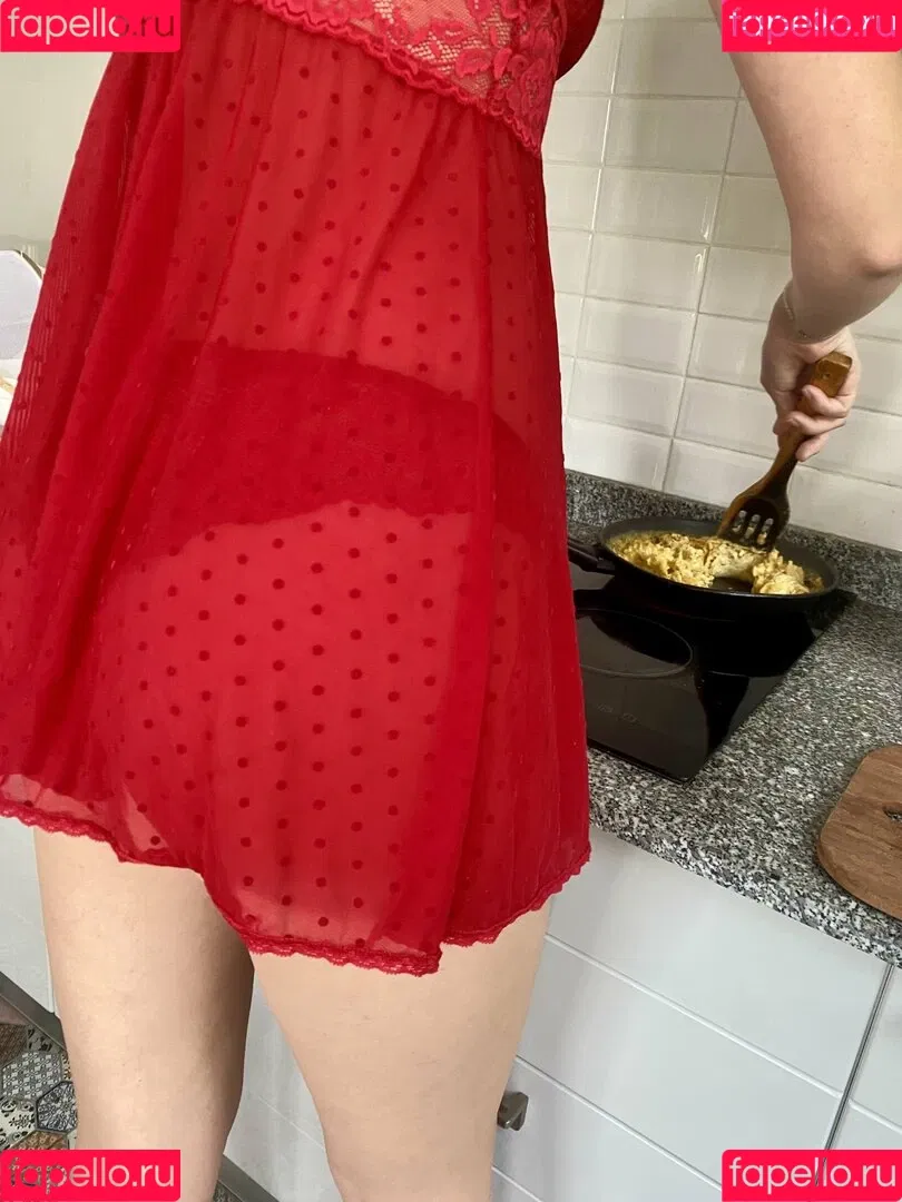 linda-2002 Onlyfans Photo Gallery 