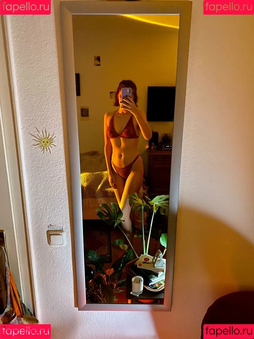 linda-2002 Onlyfans Photo Gallery 